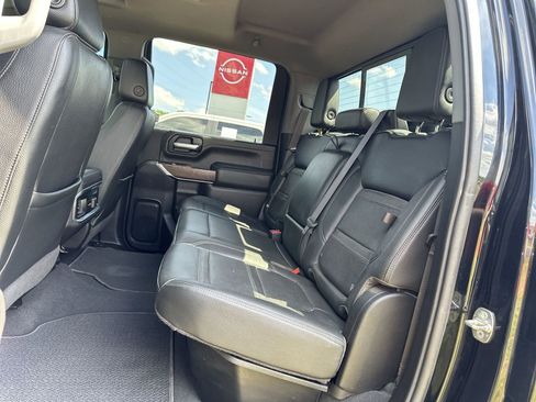 Used 2023 GMC Sierra 3500 Denali w/ Denali Ultimate Package AWD/4WD image 28