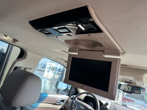 Used 2016 Chevrolet Suburban LTZ image 12