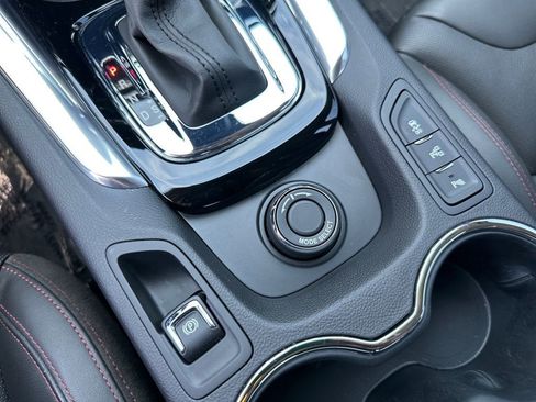 Used 2017 Chevrolet SS RWD image 34