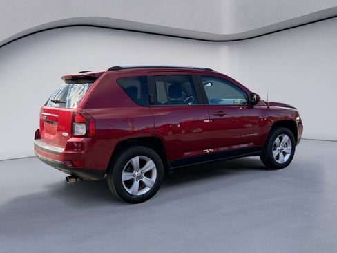 Used 2014 Jeep Compass Latitude w/ Sun/Sound Group image 5