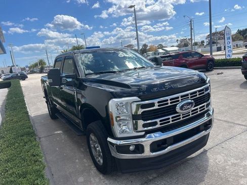Used 2025 Ford F250 XLT image 3