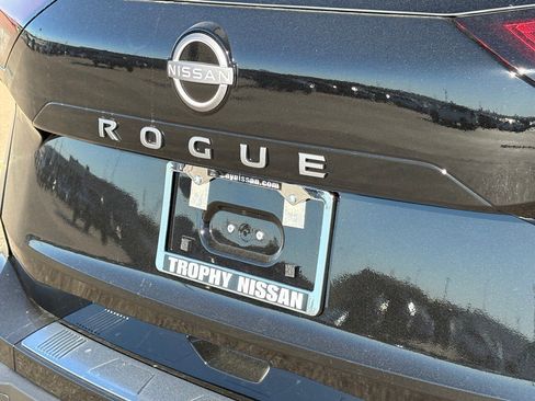 New 2026 Nissan Rogue SV w/ Cold Weather Package image 9