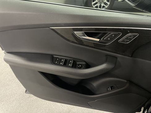 Used 2019 Audi Q8 Premium w/ Convenience Package image 14