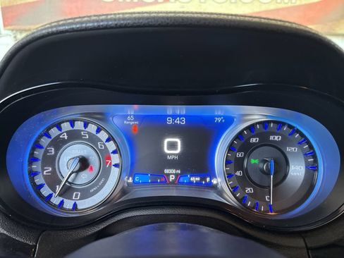 Used 2022 Chrysler 300 S RWD image 12