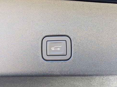 New 2026 Cadillac Optiq Luxury 2 RWD image 31