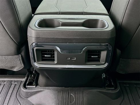 New 2026 GMC Sierra 1500 SLT image 26