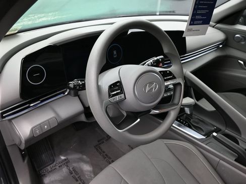 Certified 2024 Hyundai Elantra SEL FWD image 10