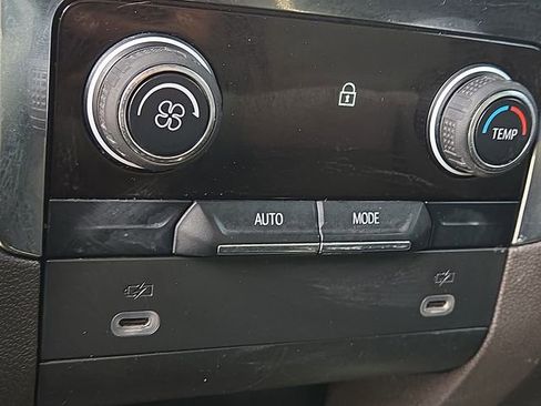 Used 2023 Chevrolet Tahoe LS image 17