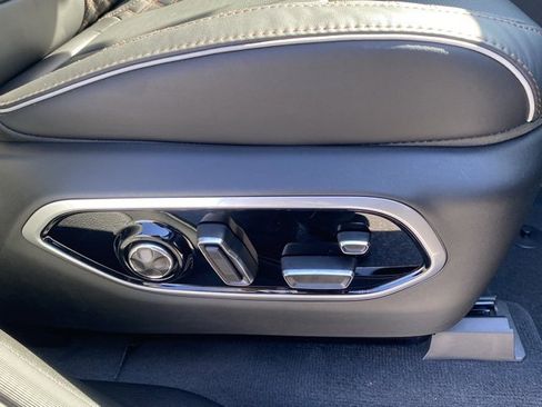 New 2025 Jeep Grand Cherokee Summit image 31