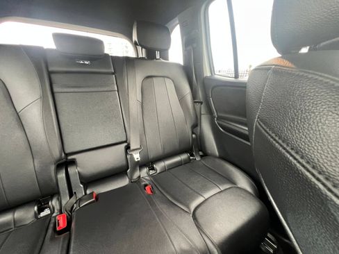 Used 2025 Mercedes-Benz GLB 250 image 42