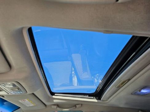 Used 2002 Toyota Camry XLE image 16