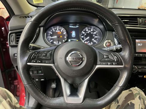 Used 2017 Nissan Rogue SV w/ Midnight Edition Package AWD/4WD image 19