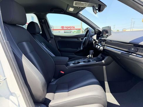 Used 2025 Honda Civic Sport image 14