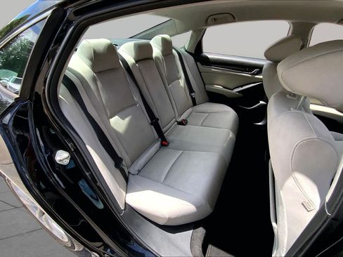 Used 2018 Honda Accord LX image 20