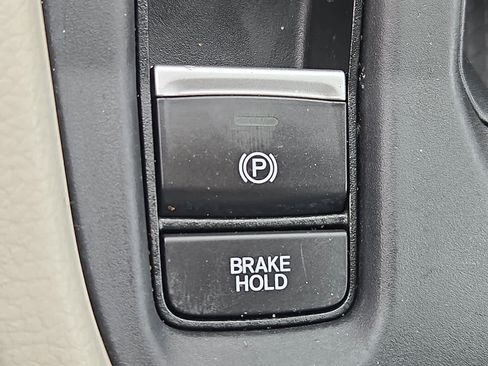 Certified 2024 Honda Accord LX image 28