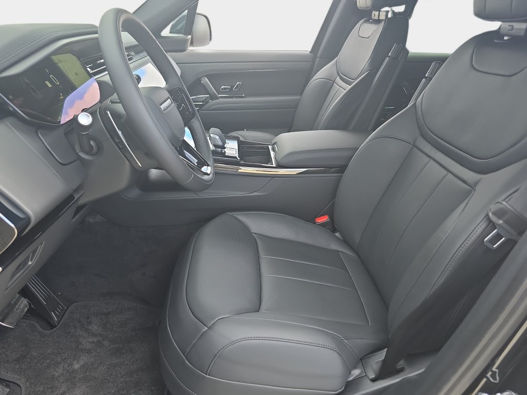 New 2026 Land Rover Range Rover Sport Dynamic SE AWD/4WD image 16