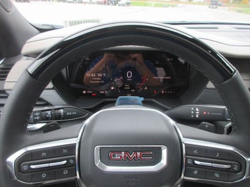 New 2026 GMC Acadia Elevation w/ Super Cruise Package AWD/4WD image 18