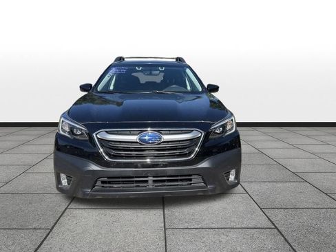 Used 2020 Subaru Outback Premium AWD/4WD image 2