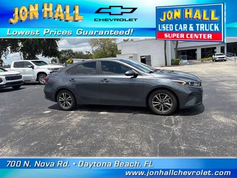 Used 2022 Kia Forte LXS w/ LXS Technology Package FWD image 12
