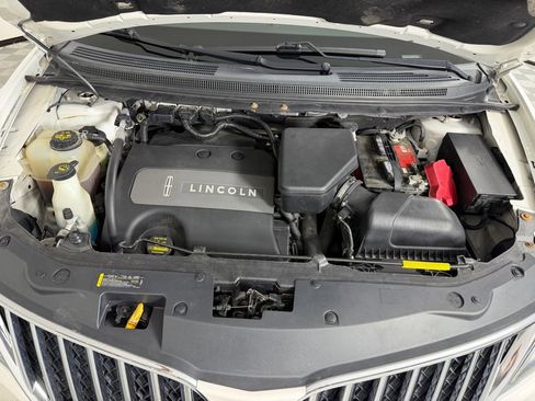 Used 2013 Lincoln MKX AWD image 28