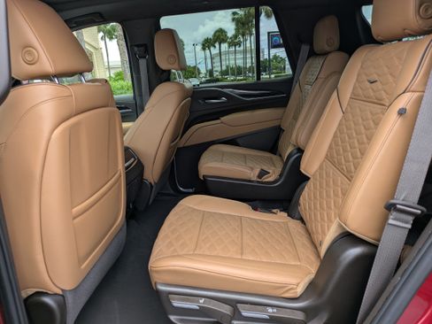 Certified 2023 Cadillac Escalade Premium Luxury RWD image 12