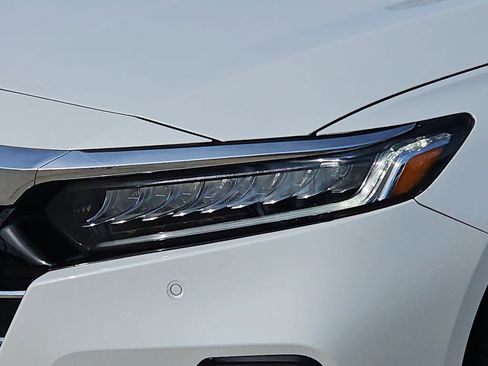 Used 2021 Honda Accord Touring image 17