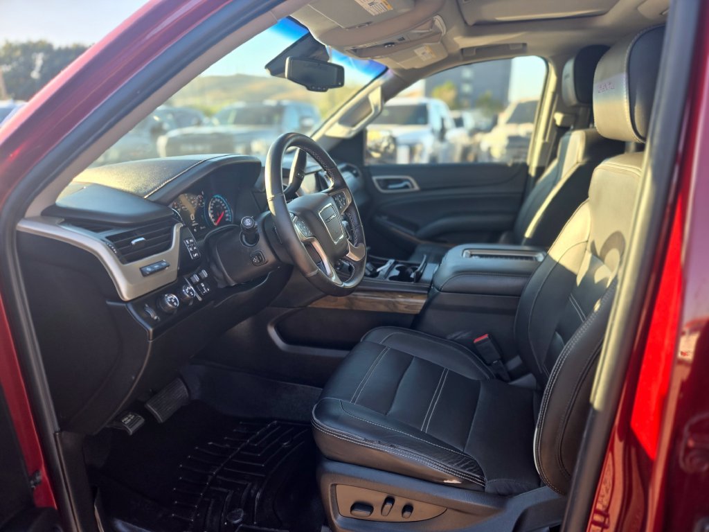 Used 2018 GMC Yukon XL Denali w/ Denali Ultimate Package AWD/4WD image 9