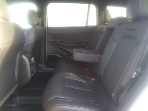 New 2026 Jeep Cherokee Limited AWD/4WD image 10