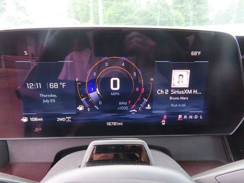 Used 2026 Chevrolet Traverse RS AWD/4WD image 22