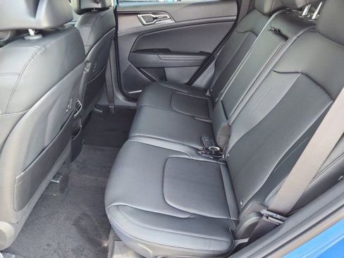 New 2026 Kia Sportage EX image 15