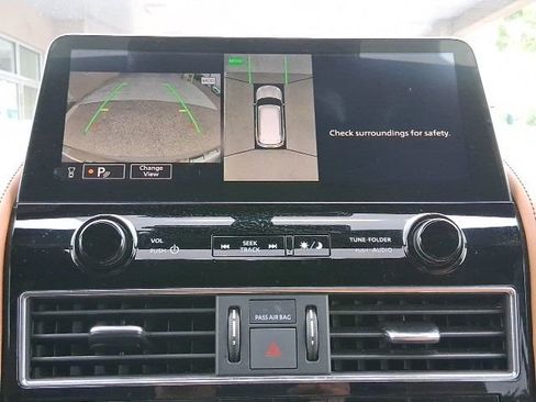 Certified 2024 INFINITI QX80 Sensory image 11