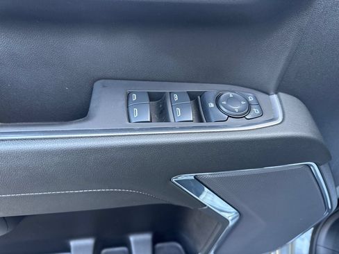 Used 2025 Chevrolet Silverado 1500 LT AWD/4WD image 11