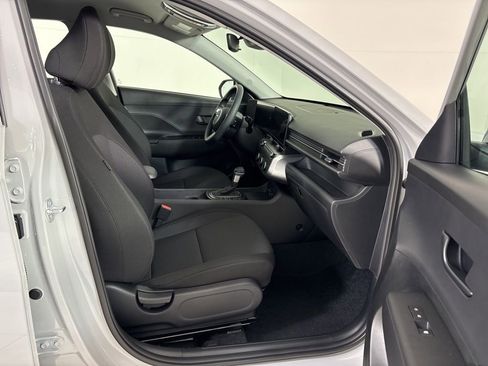 New 2026 Hyundai Kona SE image 12