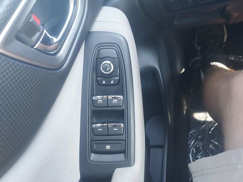 Used 2019 Subaru Forester Premium AWD/4WD image 26