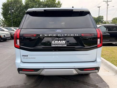 Used 2025 Ford Expedition Platinum AWD/4WD image 7