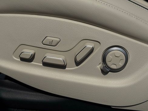 New 2026 Genesis GV80 3.5T Advanced image 30