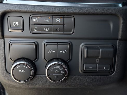 New 2026 Chevrolet Tahoe Premier image 19