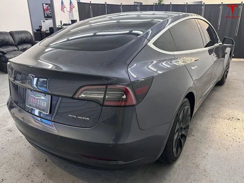Used 2018 Tesla Model 3 Long Range image 4