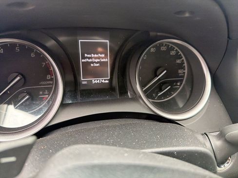 Used 2024 Toyota Camry SE w/ Convenience Package image 11