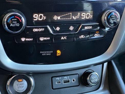 Used 2024 Nissan Murano SV image 20