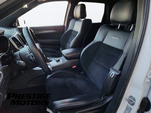 Used 2015 Jeep Grand Cherokee SRT w/ Luxury Group II AWD/4WD image 15