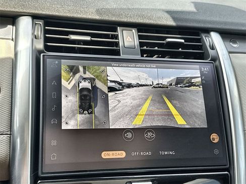 Certified 2025 Land Rover Discovery Dynamic SE image 25