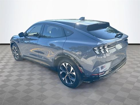 Used 2021 Ford Mustang Mach-E Premium image 6