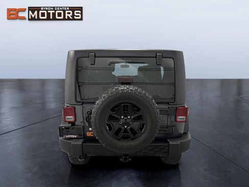 Used 2018 Jeep Wrangler Unlimited Sport AWD/4WD image 5