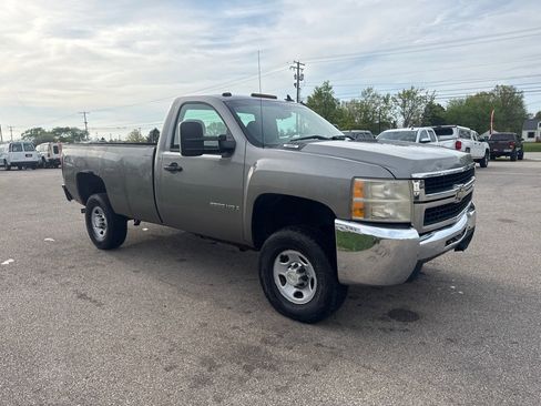 Used 2007 Chevrolet Silverado 2500 W/T w/ Snow Plow Prep Package image 4