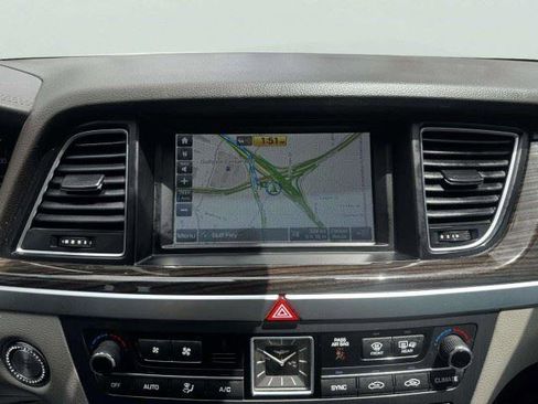 Used 2019 Genesis G80 3.8 RWD image 31