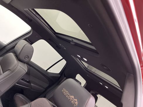 Certified 2023 Chevrolet Traverse High Country w/ LPO, Floor Liner Package image 7