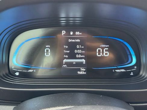 Used 2026 Hyundai Venue SEL FWD image 14