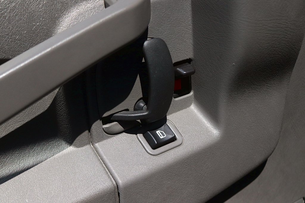 Used 2025 GMC Savana 2500 w/ Driver Convenience Package RWD image 12