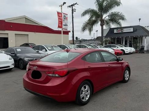 Used 2015 Hyundai Elantra SE image 4
